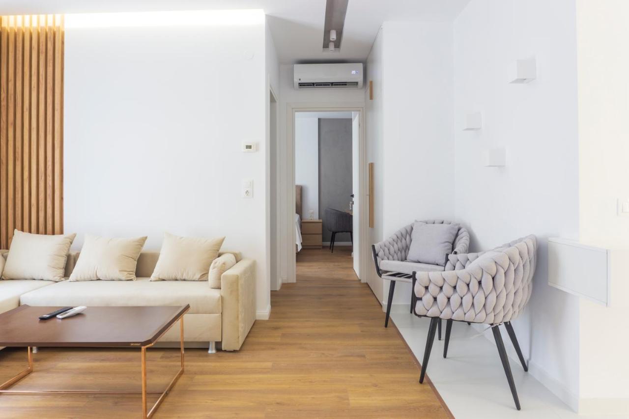 סלוניקי New Modern Style Home Next To The Train Station מראה חיצוני תמונה