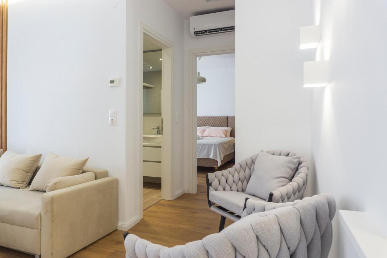 סלוניקי New Modern Style Home Next To The Train Station מראה חיצוני תמונה