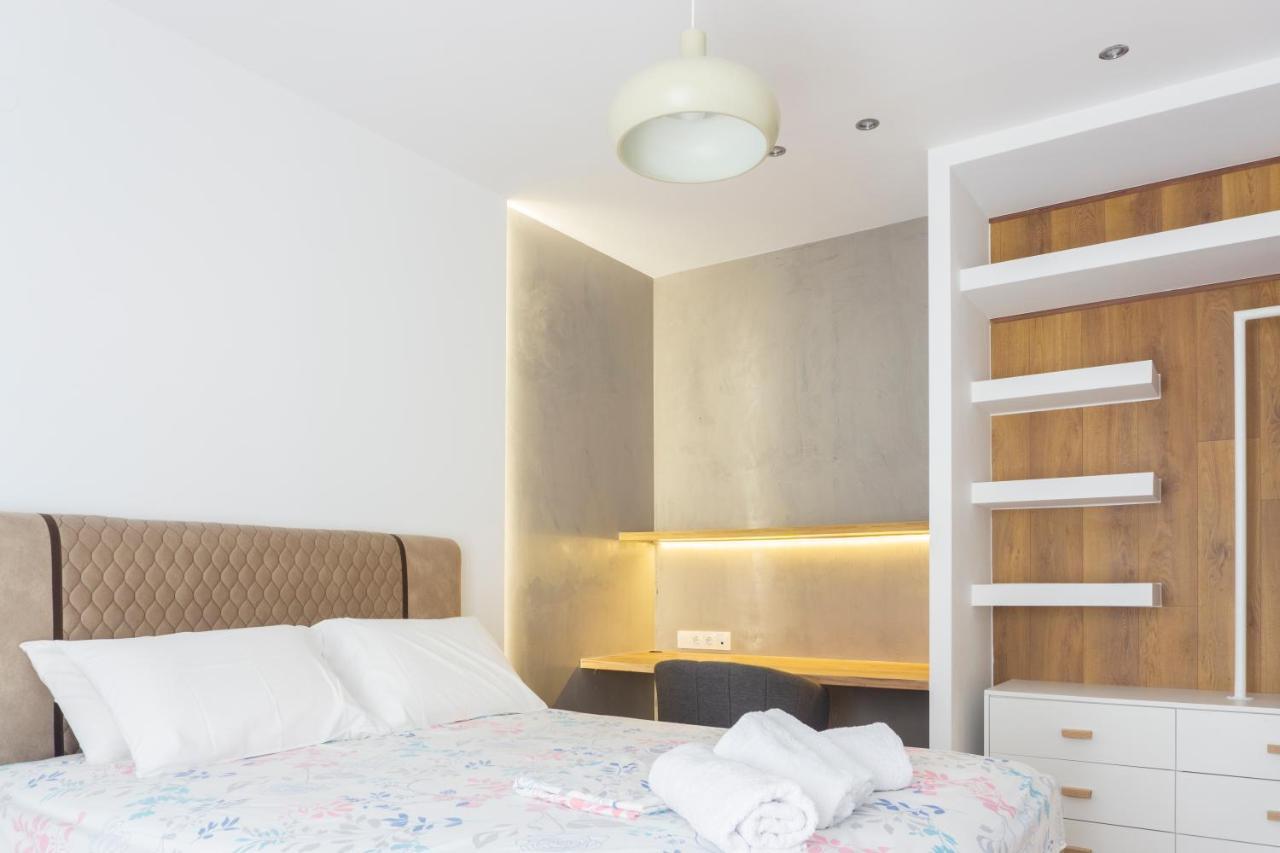סלוניקי New Modern Style Home Next To The Train Station מראה חיצוני תמונה